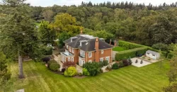 7 Bed Villa For Sale in Fulmer Common Road, Fulmer SL3